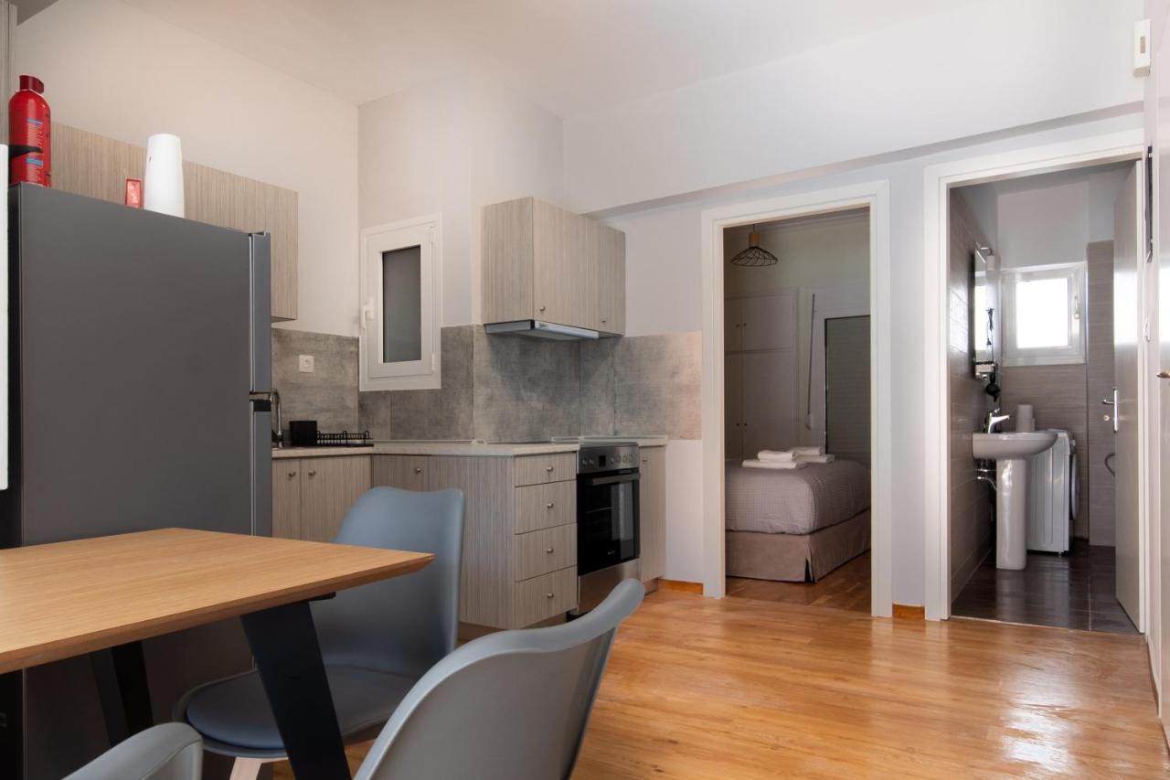 Aris123 By Smart Cozy Suites - Apartments In The Heart Of Athens - 5 Minutes From Metro - Available 24Hr Экстерьер фото