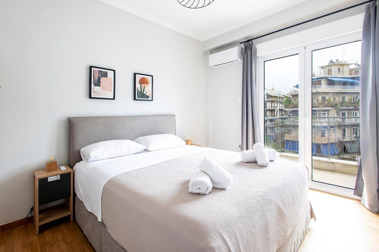 Aris123 By Smart Cozy Suites - Apartments In The Heart Of Athens - 5 Minutes From Metro - Available 24Hr Экстерьер фото