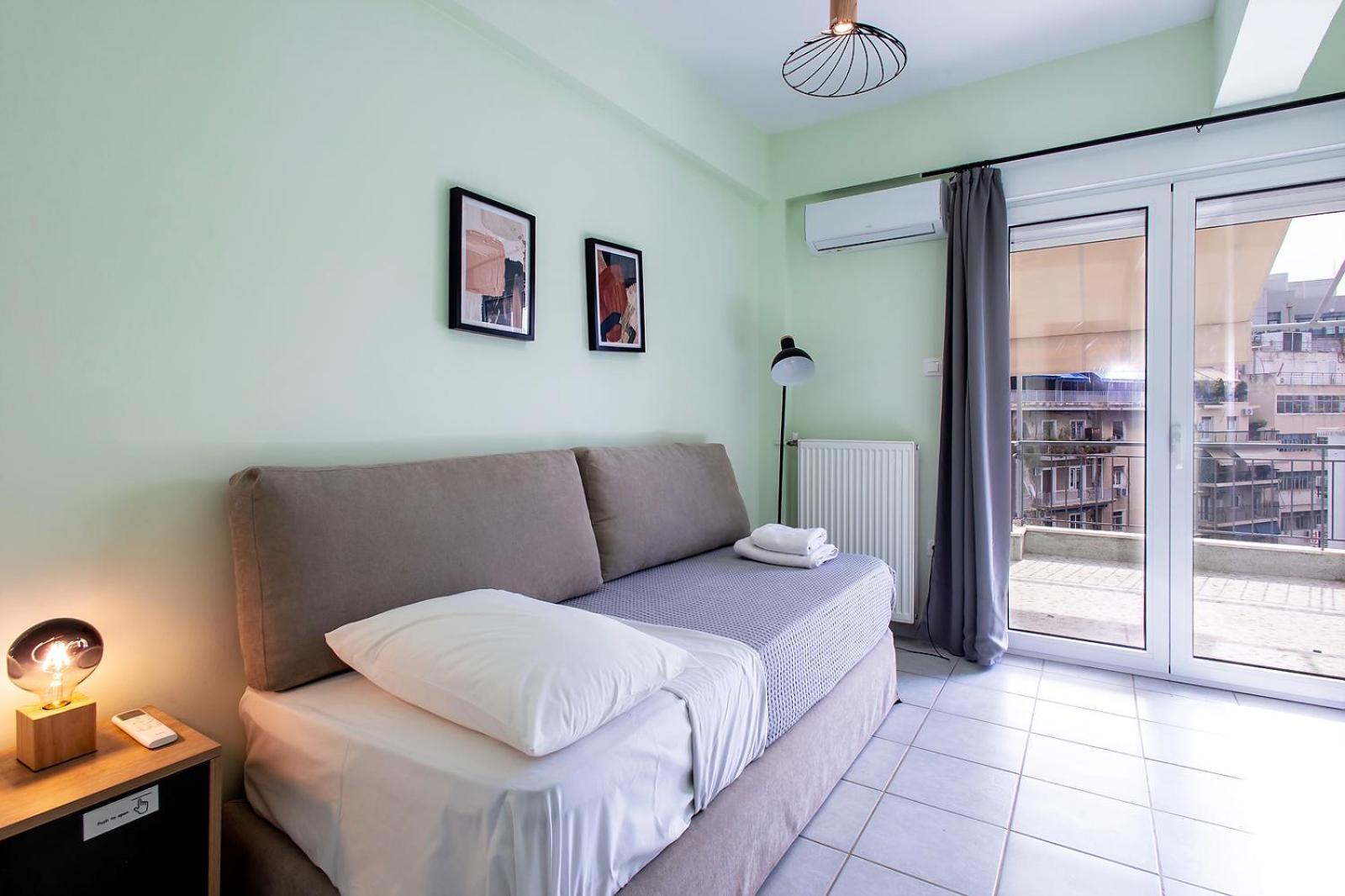 Aris123 By Smart Cozy Suites - Apartments In The Heart Of Athens - 5 Minutes From Metro - Available 24Hr Экстерьер фото