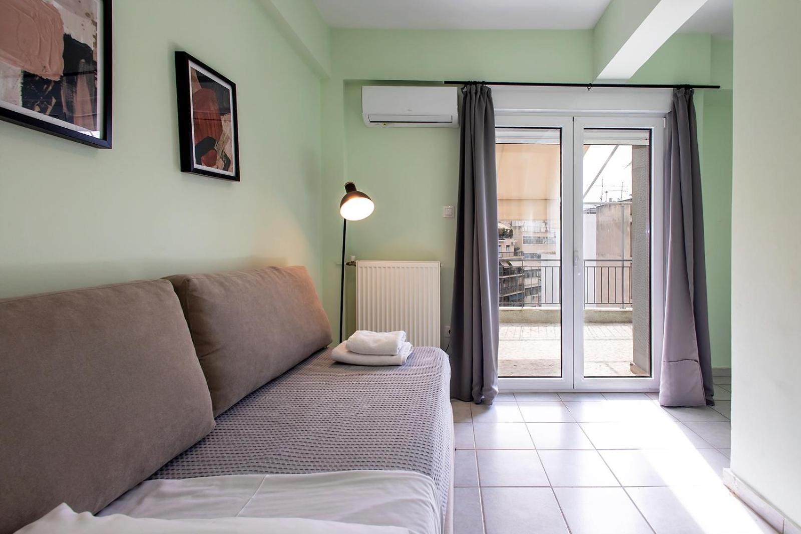 Aris123 By Smart Cozy Suites - Apartments In The Heart Of Athens - 5 Minutes From Metro - Available 24Hr Экстерьер фото