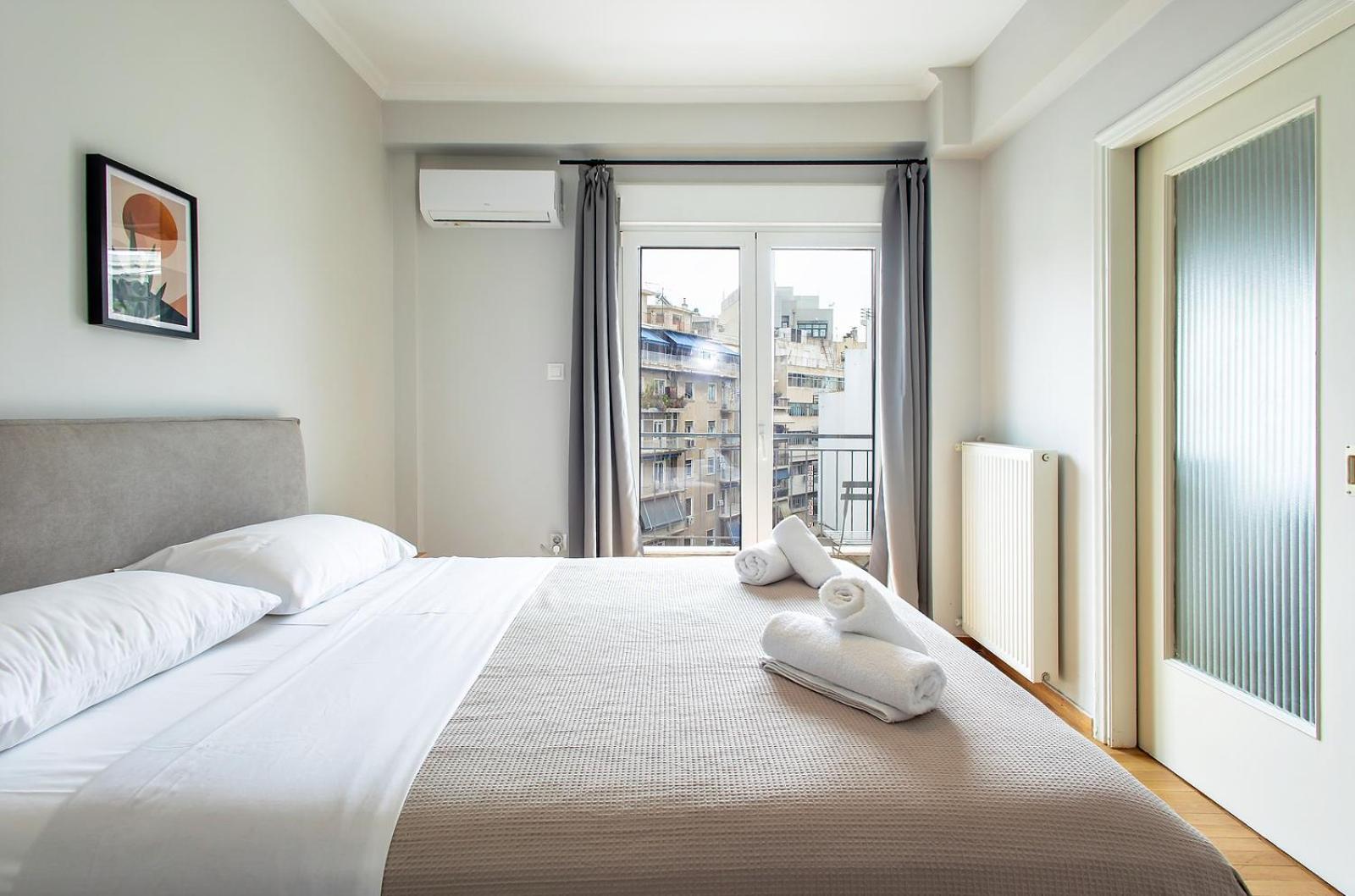 Aris123 By Smart Cozy Suites - Apartments In The Heart Of Athens - 5 Minutes From Metro - Available 24Hr Экстерьер фото