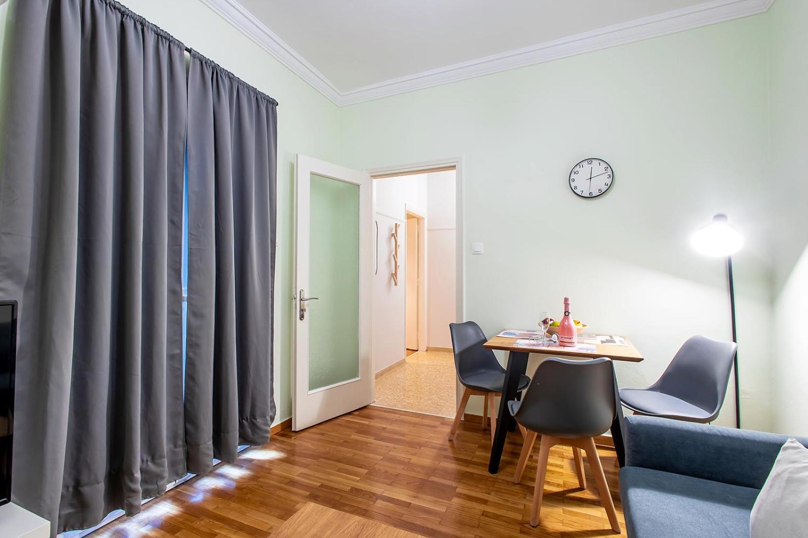 Aris123 By Smart Cozy Suites - Apartments In The Heart Of Athens - 5 Minutes From Metro - Available 24Hr Экстерьер фото